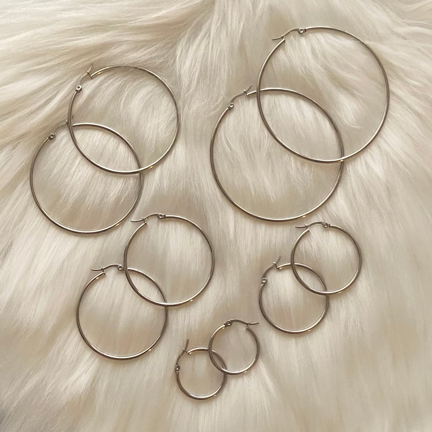 SILVER EVERYDAY HOOPS